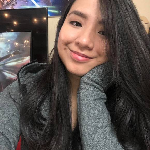 Meet your Posher, Jessica - Picture 1 of 1